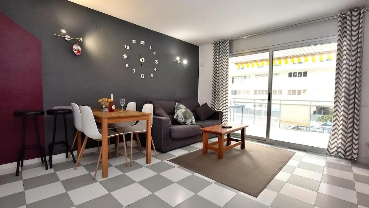Apartamento Montblanc Salou 0*,